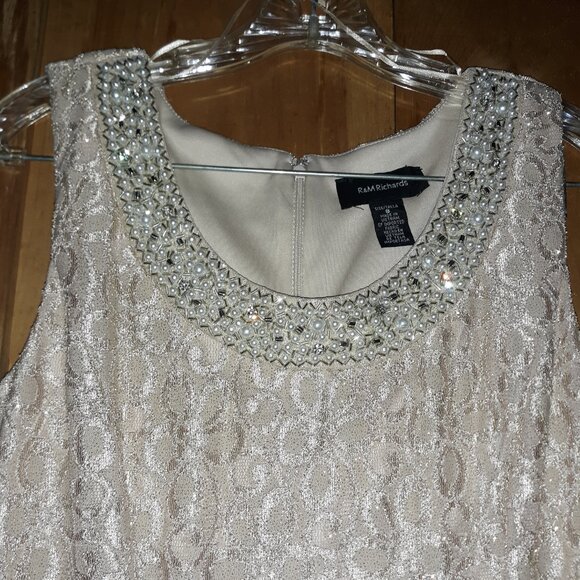 R-M Richards-((New)) (( Item # 310 )) - Picture 9 of 12